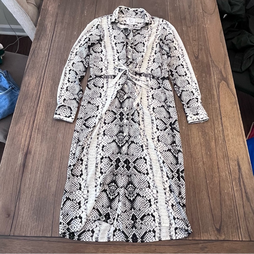 The Shirt Dress Rochelle Behrens Snake Print Womens size XS